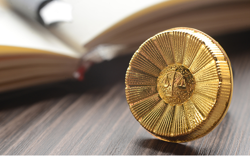 刑事事件（逮捕された／起訴された）